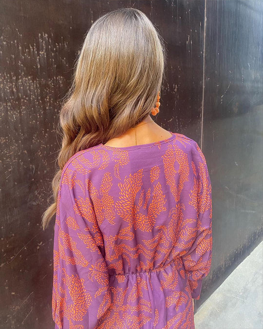 Printed Twist-Front Midi Dress – V-Neck & Subtle Surface