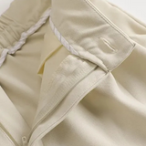 Costum în două piese pentru femei cu sacou cu curea