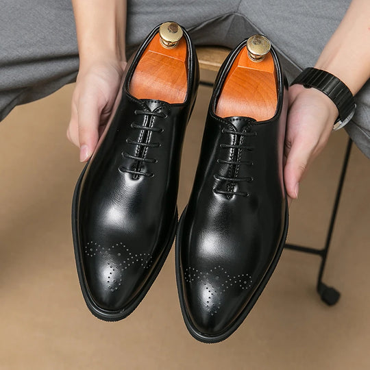 Oxford Dress Shoes Men – Gloss Finish & Closed-Lace Design