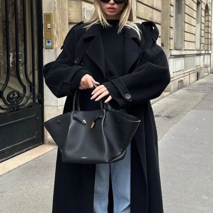 Oversized lang frakke med knaplukning til kvinder