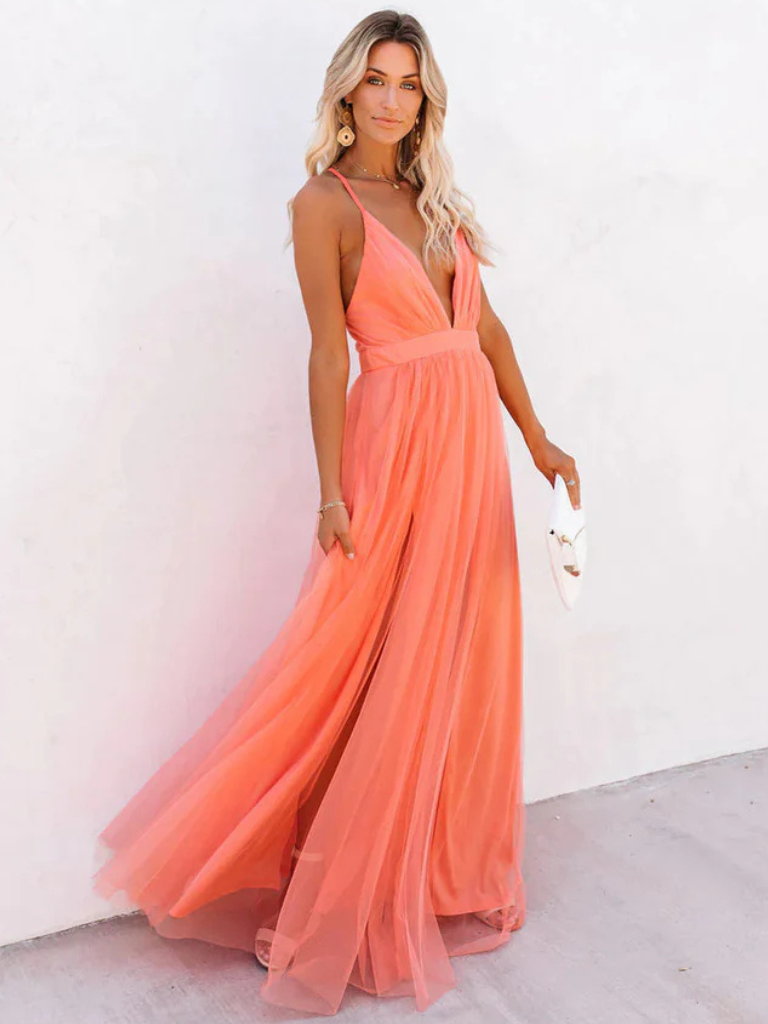 Sleeveless V-Neck Dress Women – Fitted Waist & Flowy Silhouette