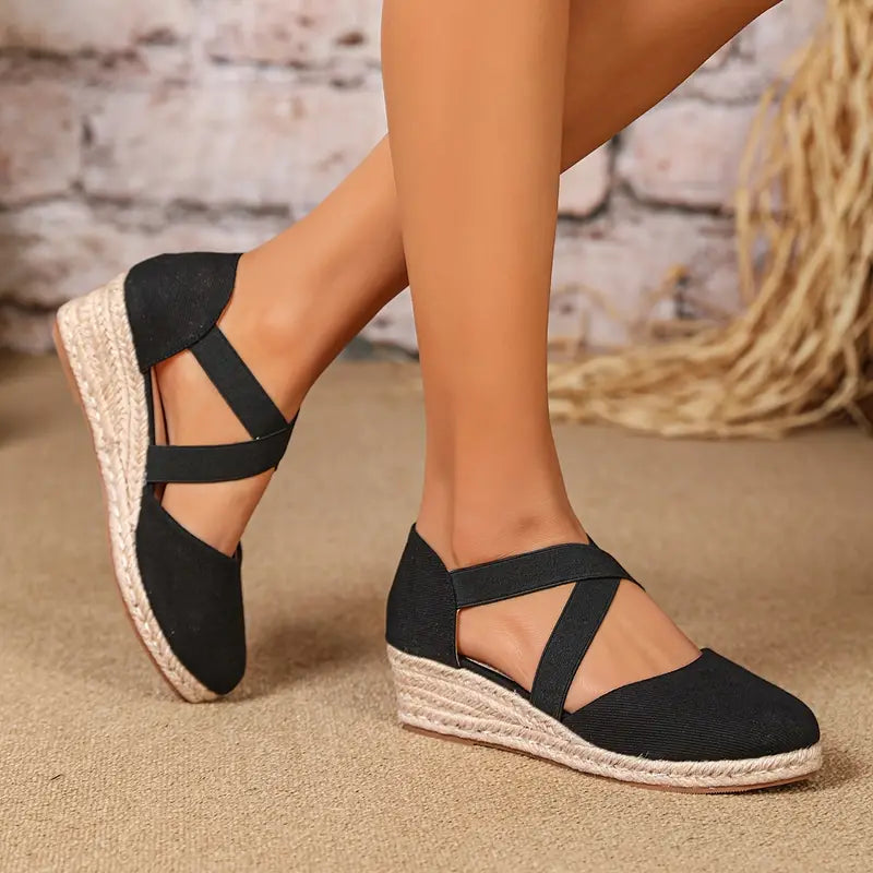 Structured Sandals Women – Molded Footbed, Textured Inner Surface