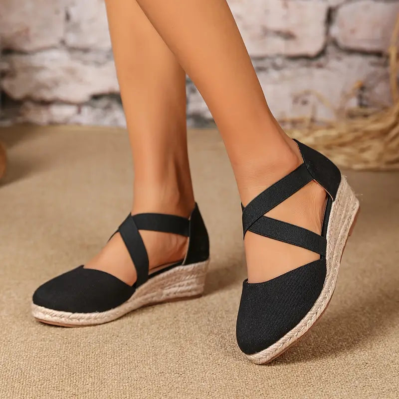 Structured Sandals Women – Molded Footbed, Textured Inner Surface