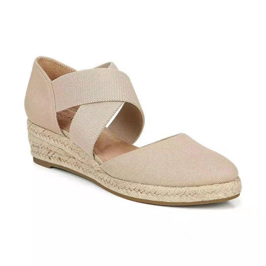 Structured Sandals Women – Molded Footbed, Textured Inner Surface