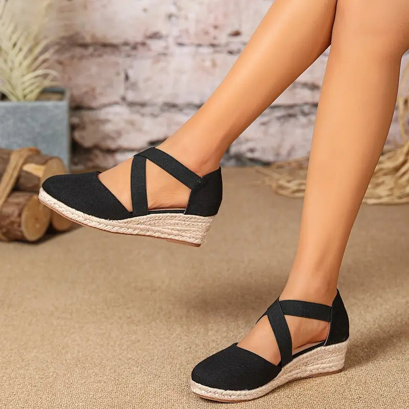 Structured Sandals Women – Molded Footbed, Textured Inner Surface