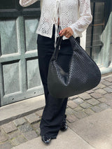 Image of Women's Woven Hobo Shoulder Bag